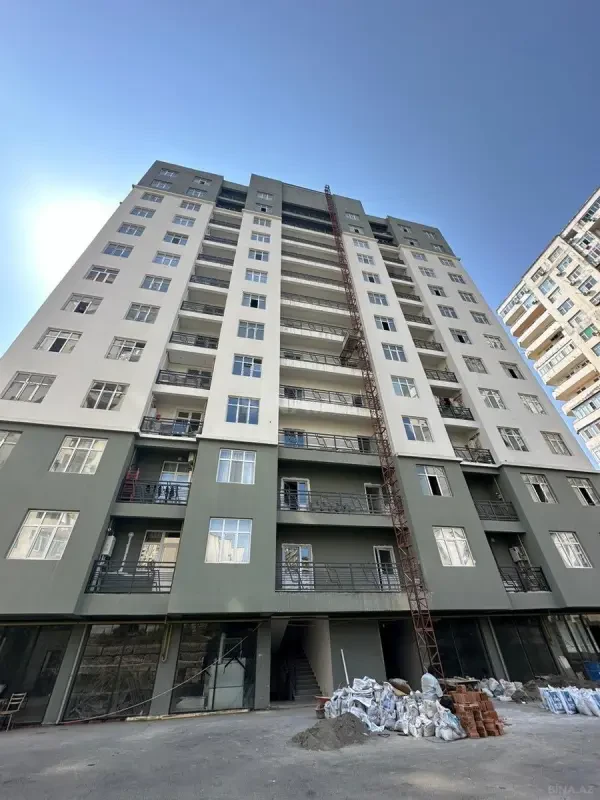 Satılır 2 otaqlı mənzil 82 m²
