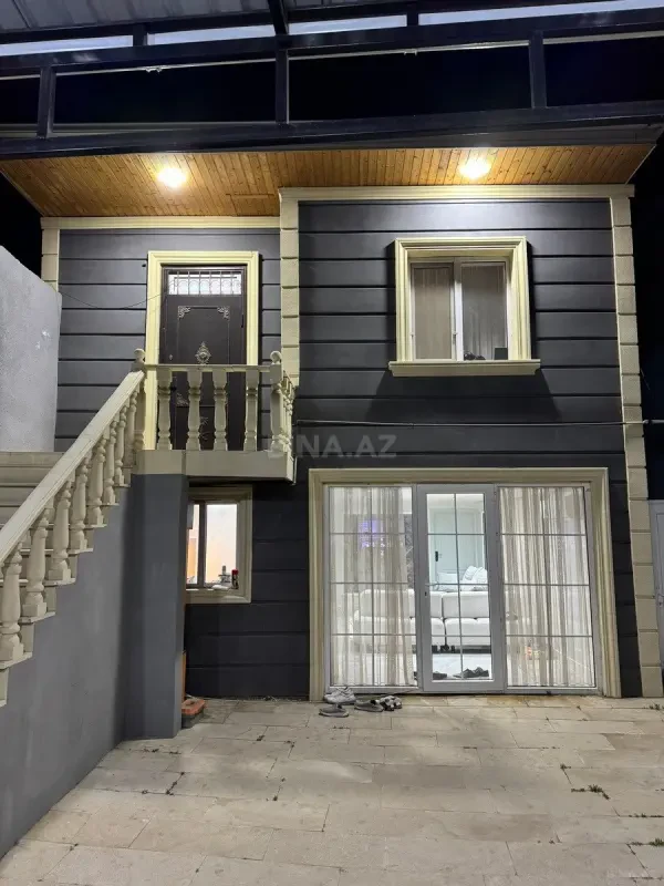 Satılır 5 otaqlı həyət evi 134 m²