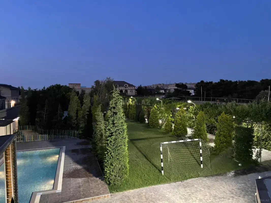 Kirayə verilir 7 otaqlı həyət evi 500 m²