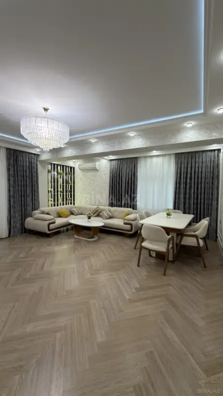 Satılır 3 otaqlı mənzil 158 m²