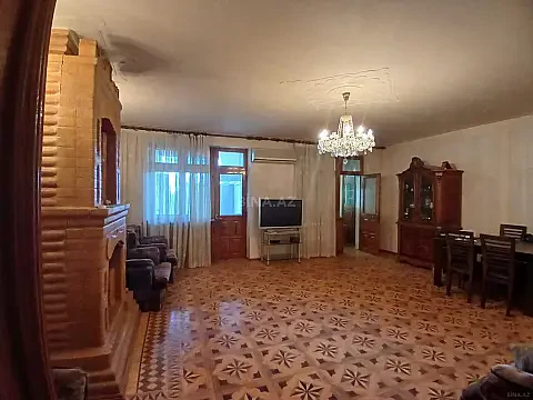 Satılır 4 otaqlı mənzil 130000 m² — Bakı, Yasamal 4 otaq 130000.00 m²