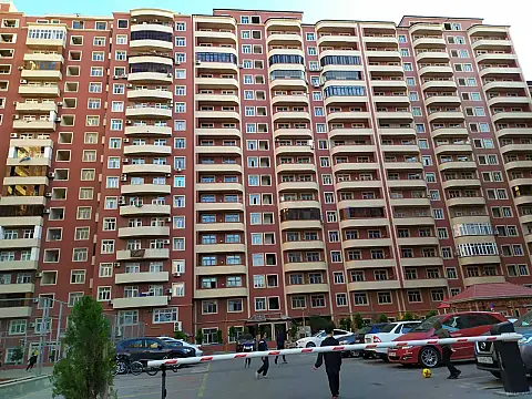Satılır 4 otaqlı mənzil 150 m² — Bakı, 8-ci mikrorayon 4 otaq 150.00 m²