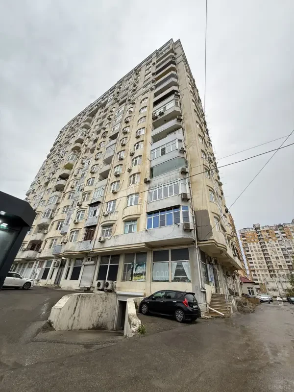 Satılır 3 otaqlı mənzil 123 m²