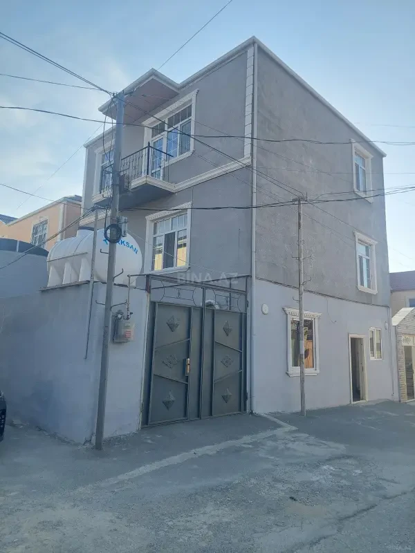 Satılır 6 otaqlı həyət evi 170 m²