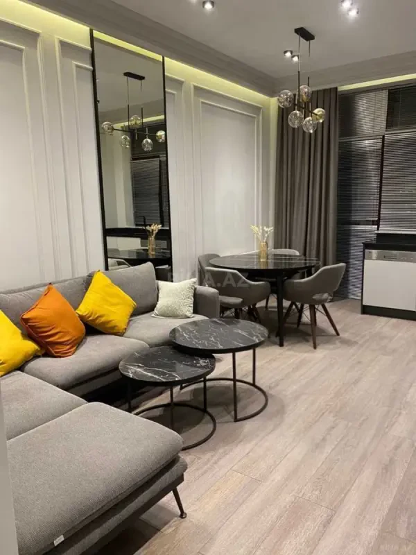 Kirayə verilir 3 otaqlı mənzil 110 m²