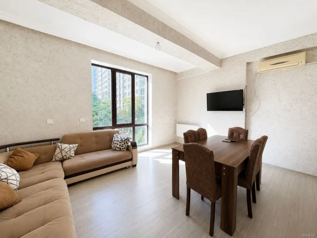 Satılır 2 otaqlı mənzil 85 m²