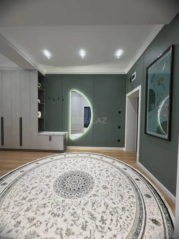 Kirayə verilir 4 otaqlı mənzil 210 m²