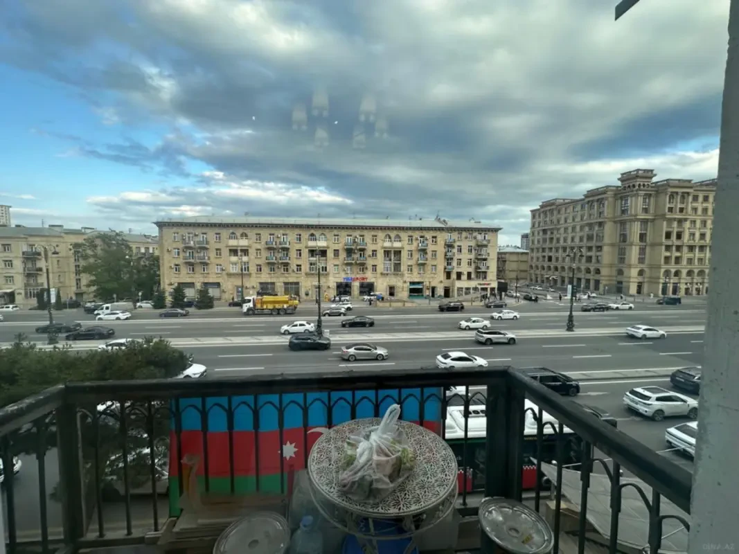 Satılır 3 otaqlı mənzil 72 m²