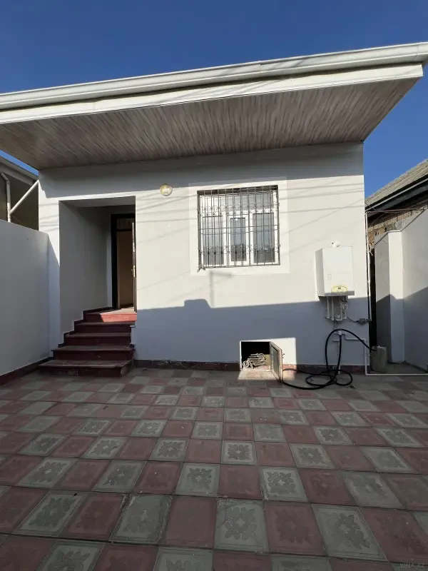 Satılır 2 otaqlı həyət evi 60 m²