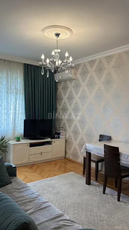 Satılır 2 otaqlı mənzil 50 m²