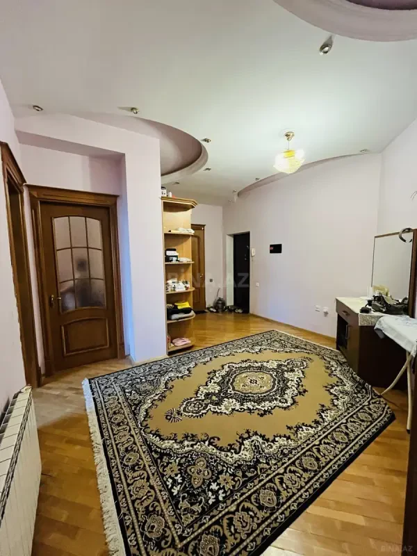 Satılır 2 otaqlı mənzil 100 m²