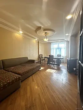Satılır 3 otaqlı mənzil 118 m² — Bakı, İnşaatçılar 3 otaq 118.00 m²