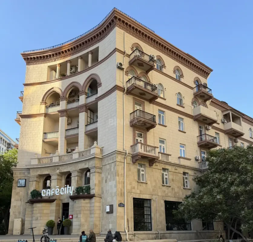 Satılır 3 otaqlı mənzil 90 m²