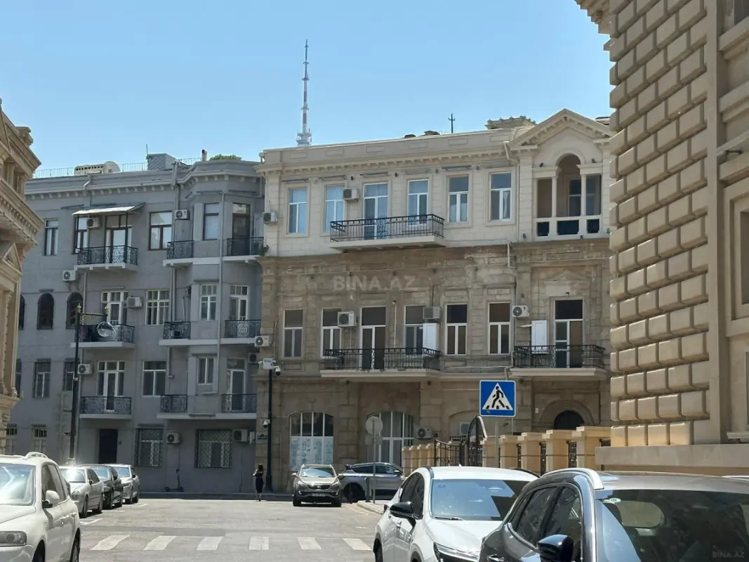 Kirayə verilir 2 otaqlı mənzil 70 m²