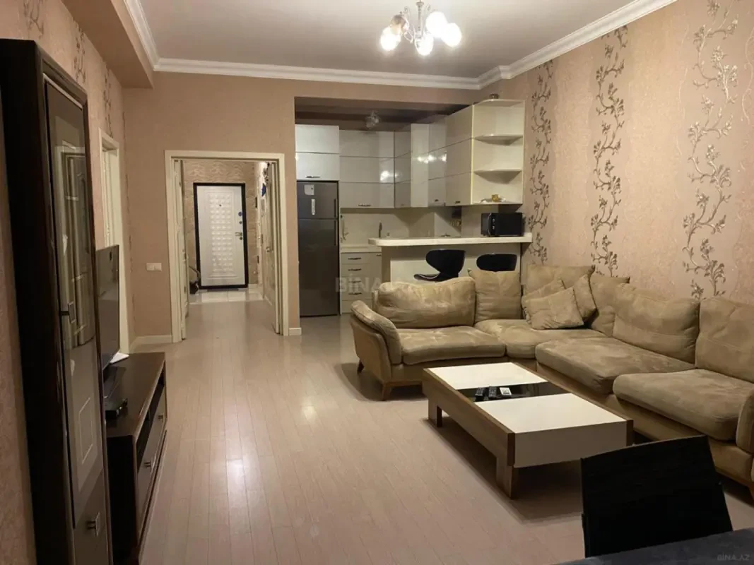 Kirayə verilir 2 otaqlı mənzil 70 m²