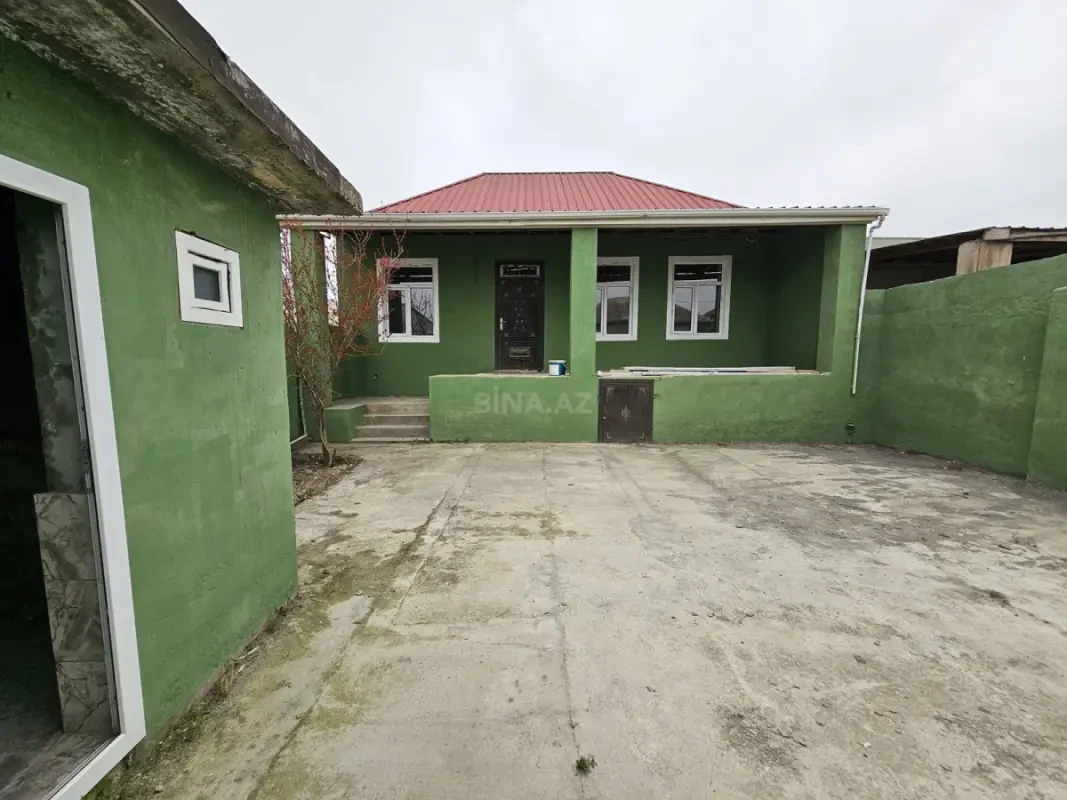 Satılır 3 otaqlı həyət evi 100 m²