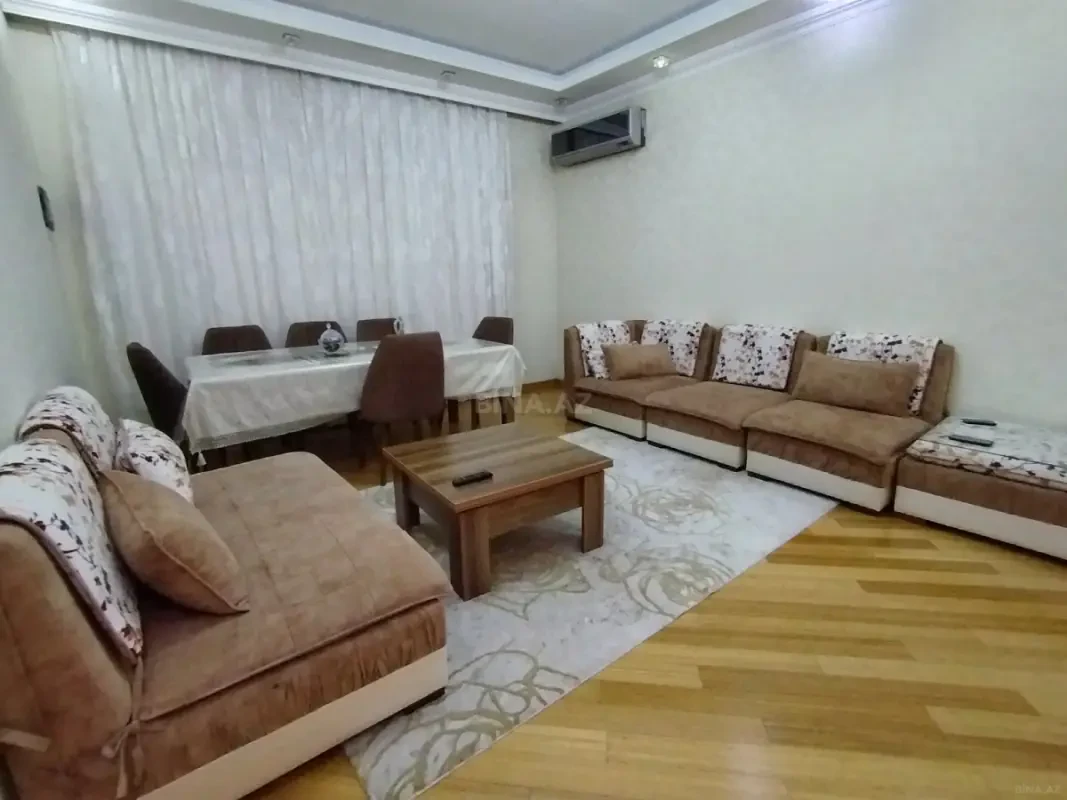 Satılır 4 otaqlı həyət evi 200 m²