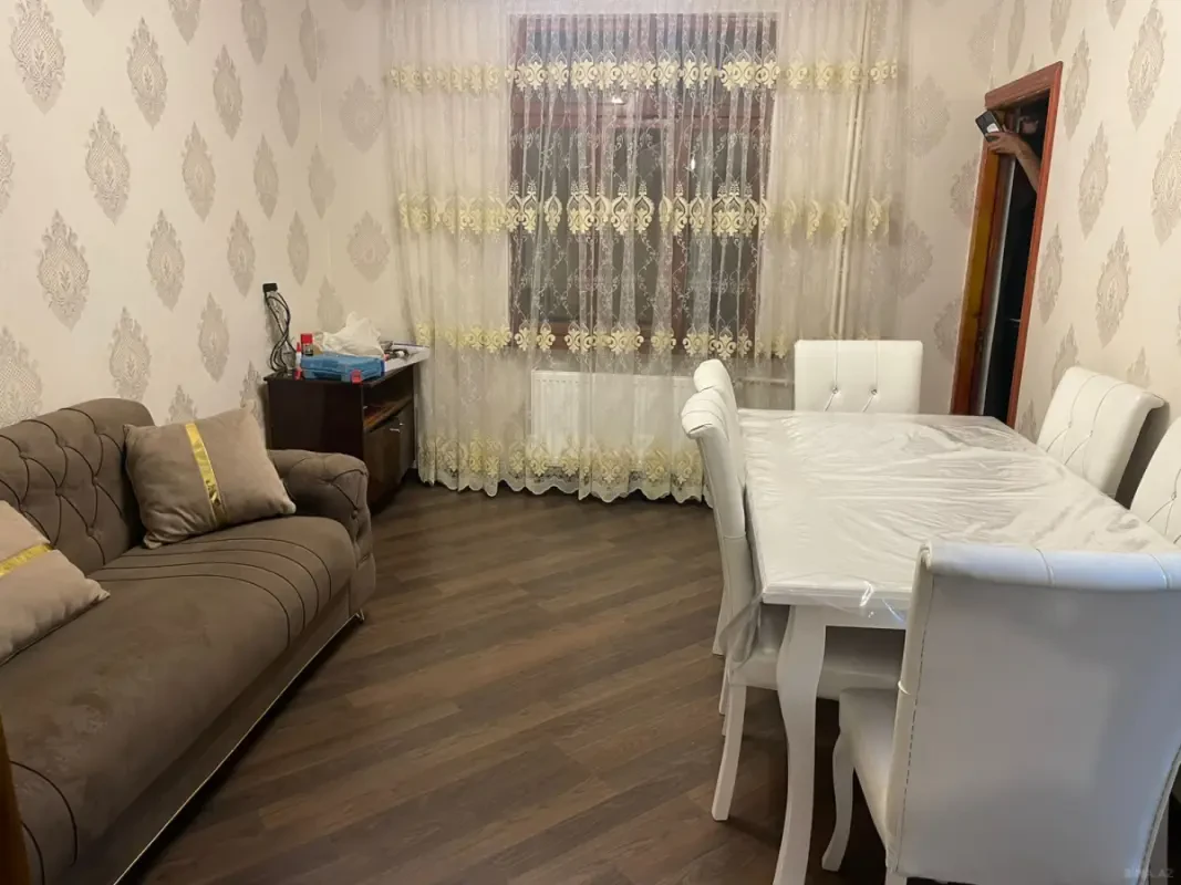 Kirayə verilir 2 otaqlı mənzil 60 m²