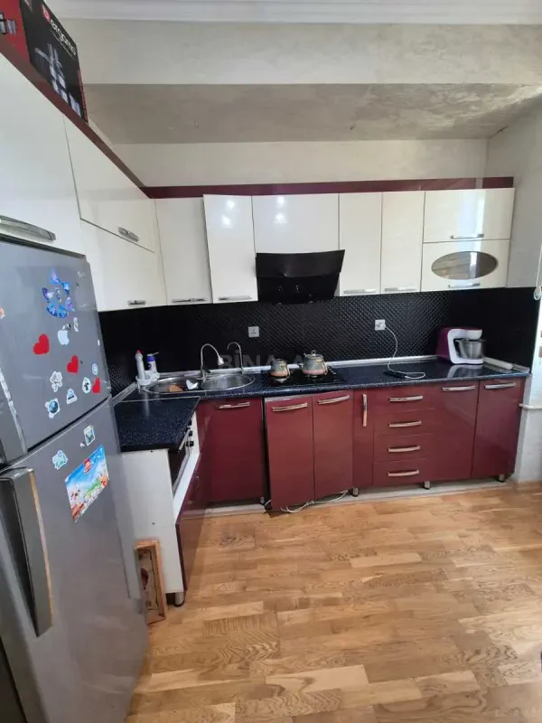 Satılır 3 otaqlı mənzil 74 m²