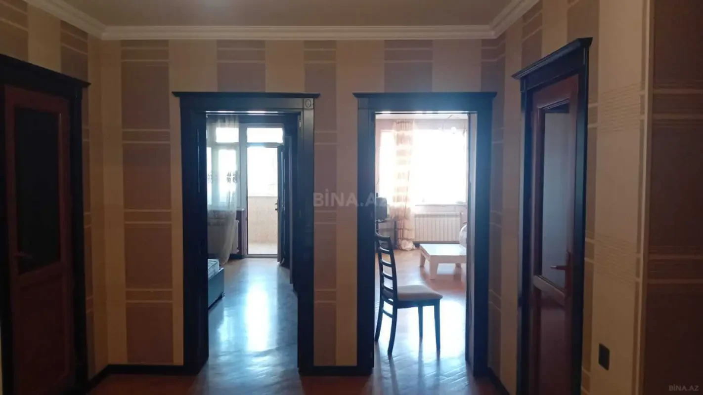 Kirayə verilir 3 otaqlı mənzil 130 m²