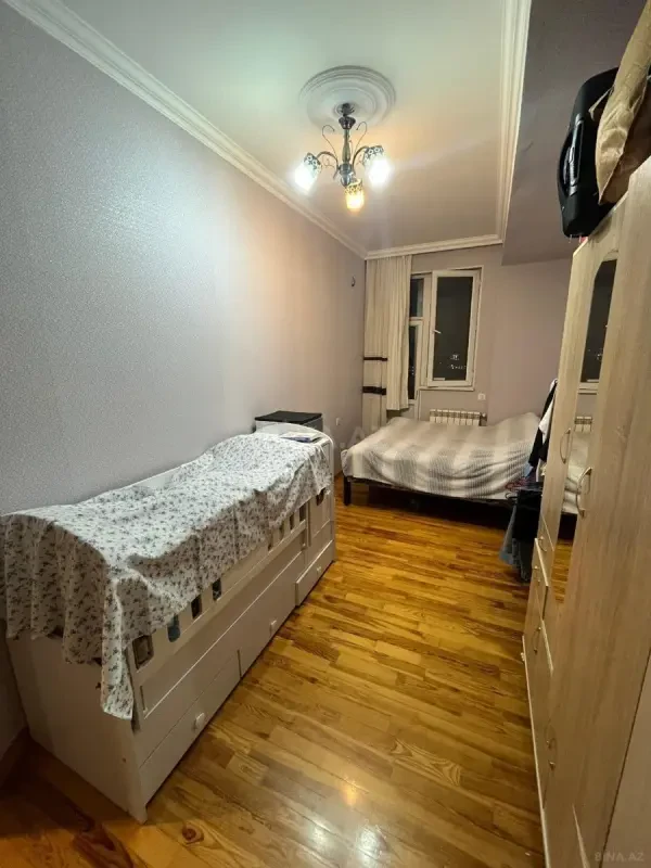 Kirayə verilir 2 otaqlı mənzil 85 m²