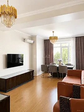 Satılır 3 otaqlı mənzil 100 m² — Bakı 3 otaq 100.00 m²