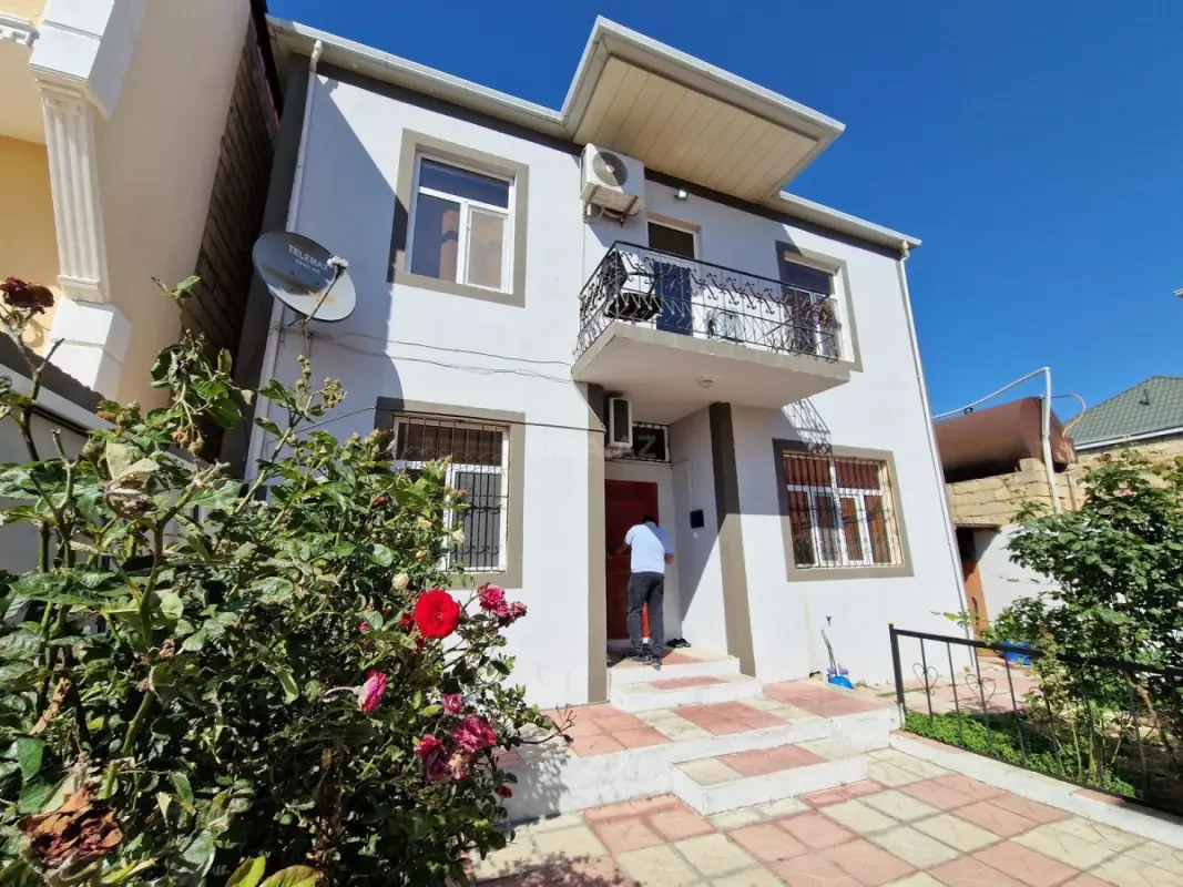 Satılır 4 otaqlı həyət evi 140 m²