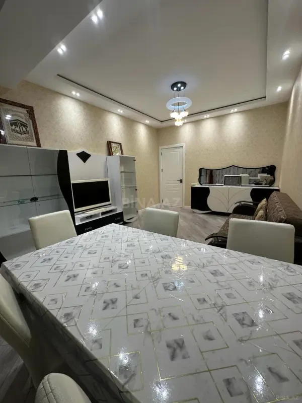 Kirayə verilir 3 otaqlı mənzil 120 m²
