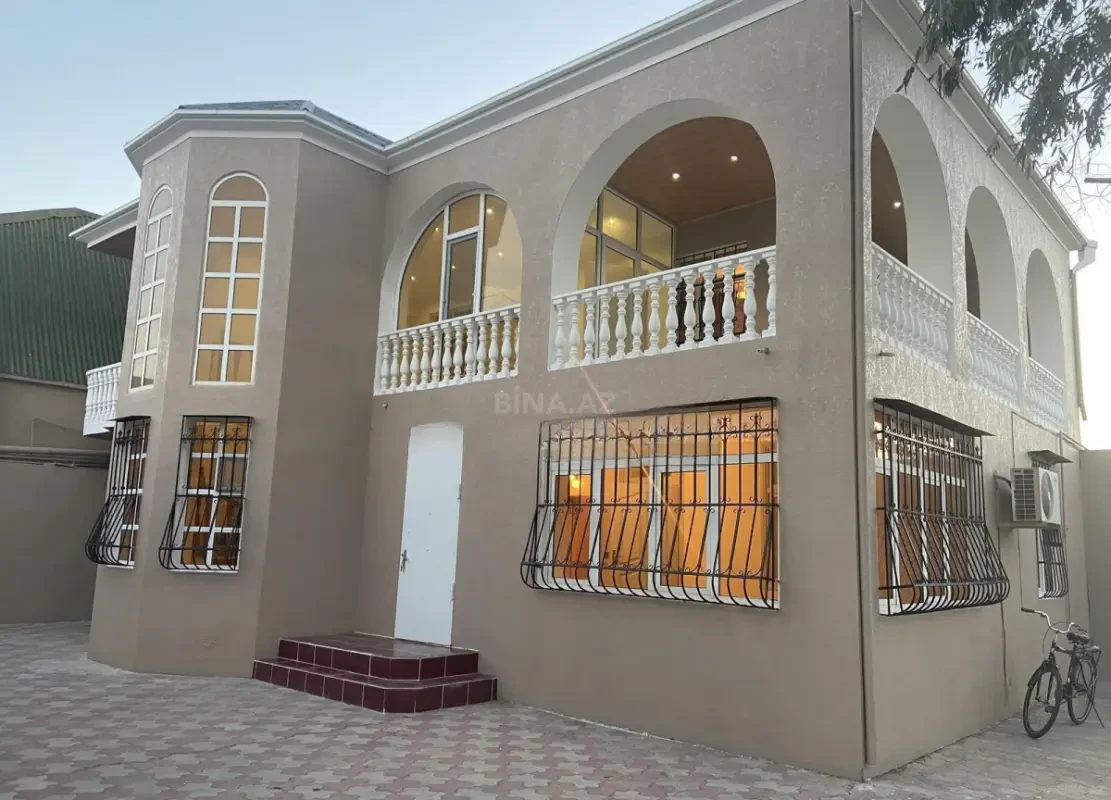 Satılır 4 otaqlı həyət evi 160 m²