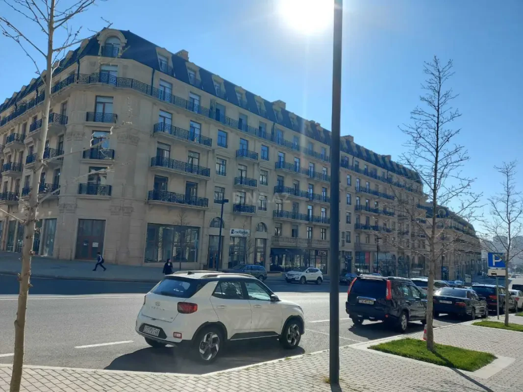 Satılır 3 otaqlı mənzil 150 m²