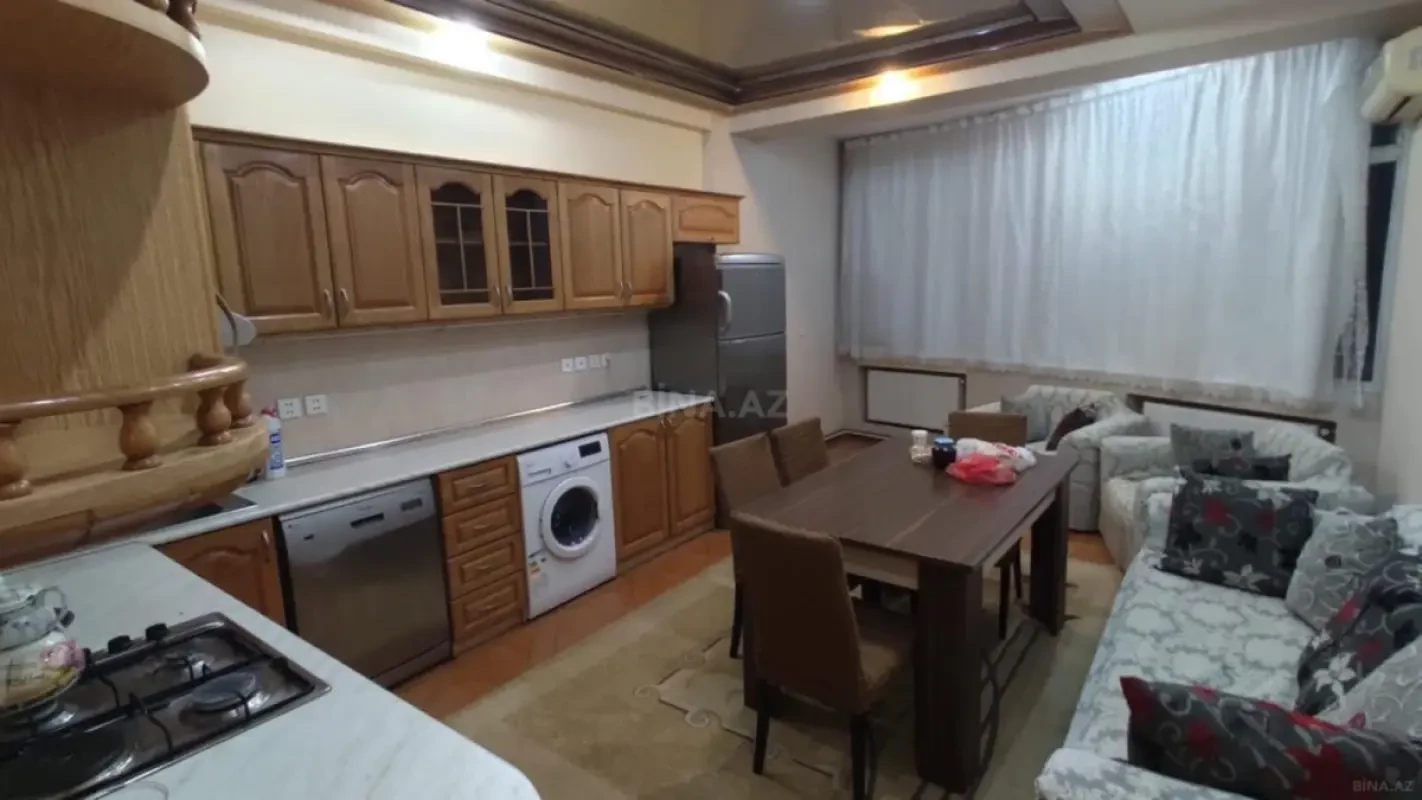Kirayə verilir 3 otaqlı mənzil 190 m²