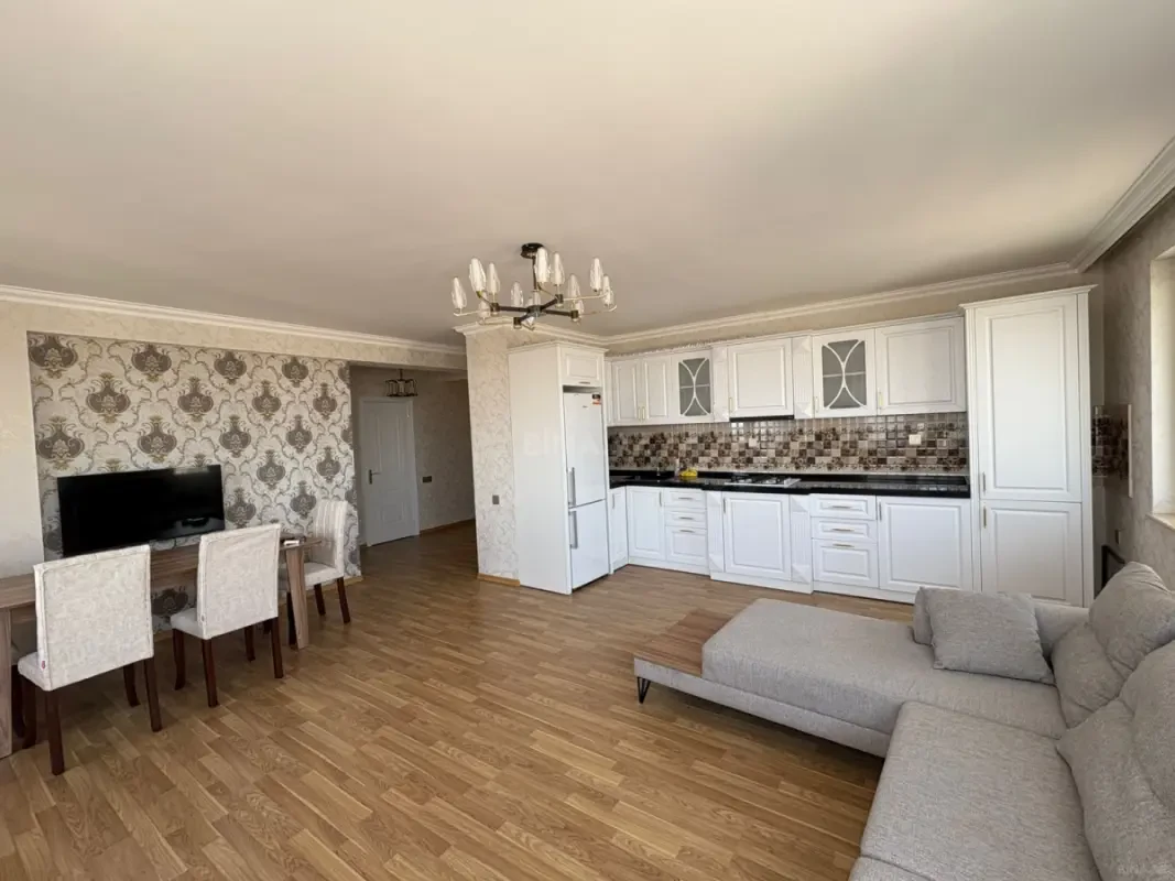 Satılır 3 otaqlı mənzil 88 m²