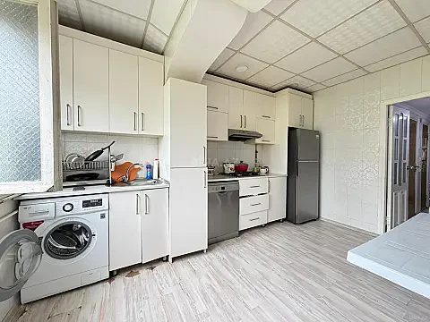 Satılır 4 otaqlı mənzil 105 m² — Bakı, Bakıxanov 4 otaq 105.00 m²