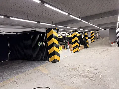 Kirayə verilir qaraj 300 m² — Bakı, Nərimanov 300.00 m²