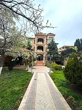 Satılır 18 otaqlı həyət evi 1200 m² — Bakı 18 otaq 1200.00 m²