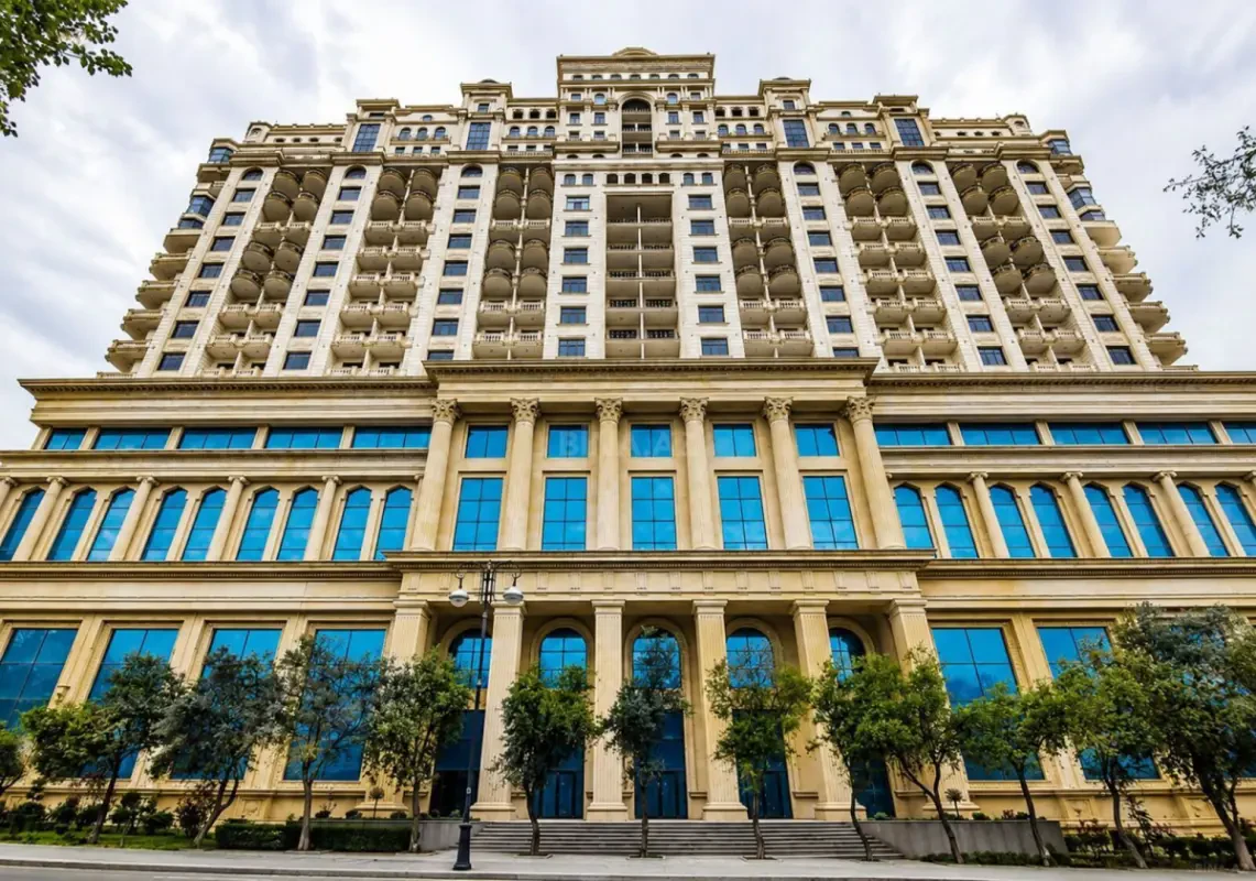 Satılır 3 otaqlı mənzil 120 m²