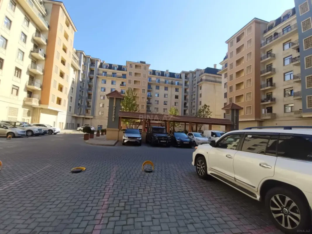 Satılır 2 otaqlı mənzil 98 m²