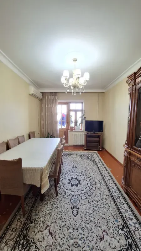 Satılır 2 otaqlı mənzil 70 m²
