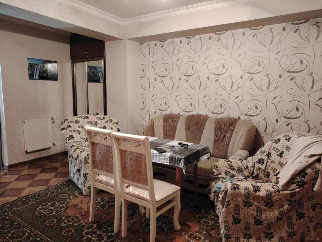Kirayə verilir 2 otaqlı mənzil 82 m²