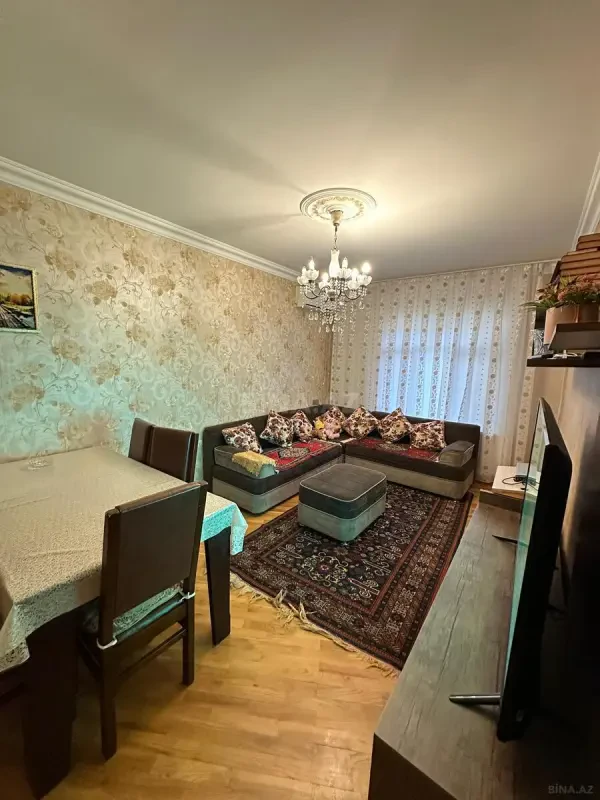 Satılır 4 otaqlı mənzil 95 m²