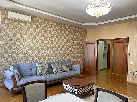 Kirayə verilir 4 otaqlı mənzil 170 m² — Bakı, Nəsimi 4 otaq 170.00 m²