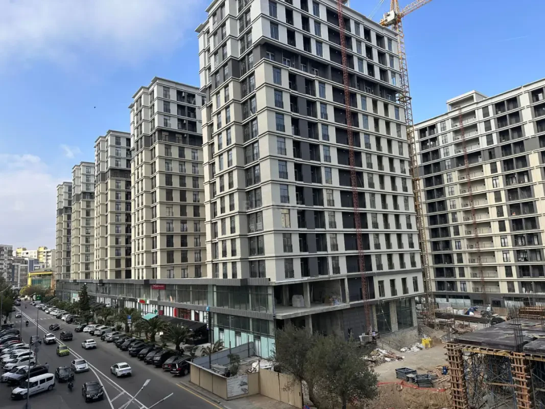 Satılır 3 otaqlı mənzil 103 m²
