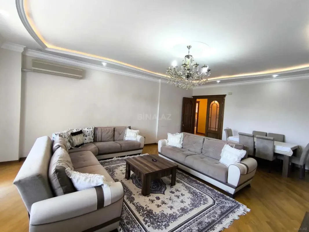 Kirayə verilir 3 otaqlı mənzil 140 m²