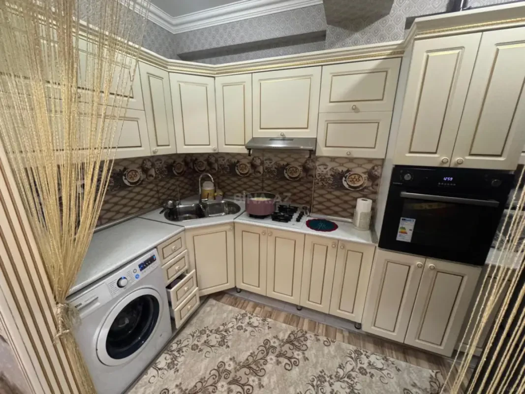 Satılır 3 otaqlı mənzil 82 m²
