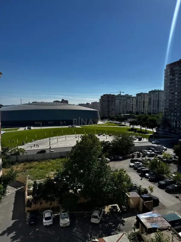 Kirayə verilir 2 otaqlı mənzil 85 m²