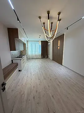 Satılır 4 otaqlı mənzil 131 m² — Bakı 4 otaq 131.00 m²