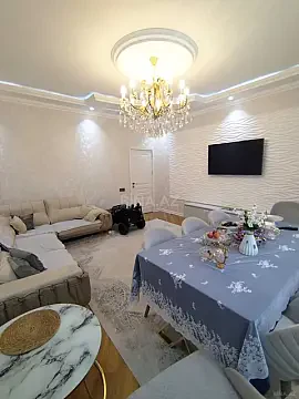 Satılır 4 otaqlı həyət evi 180 m² — Bakı, İnşaatçılar 4 otaq 180.00 m²