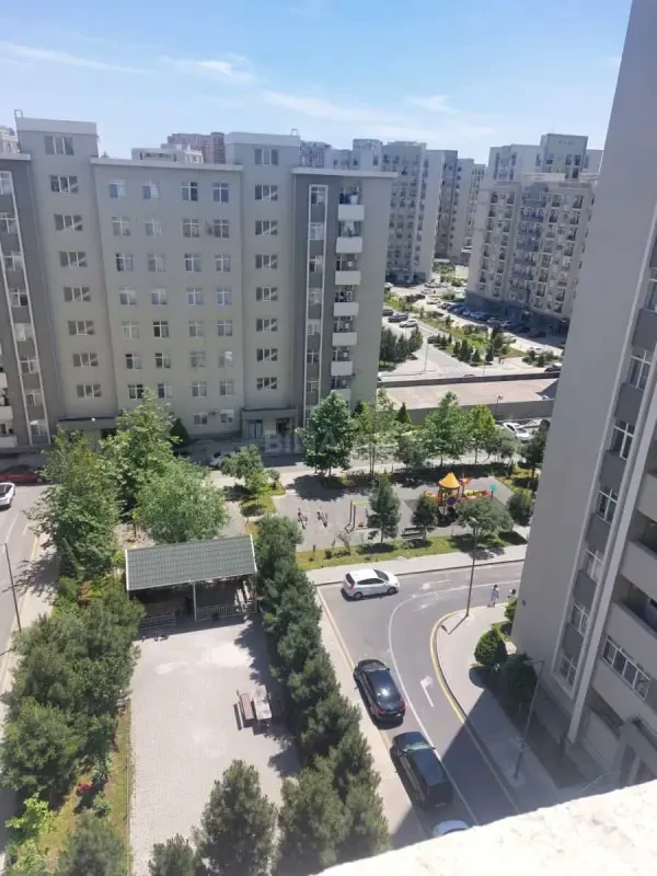 Kirayə verilir 2 otaqlı mənzil 80 m²