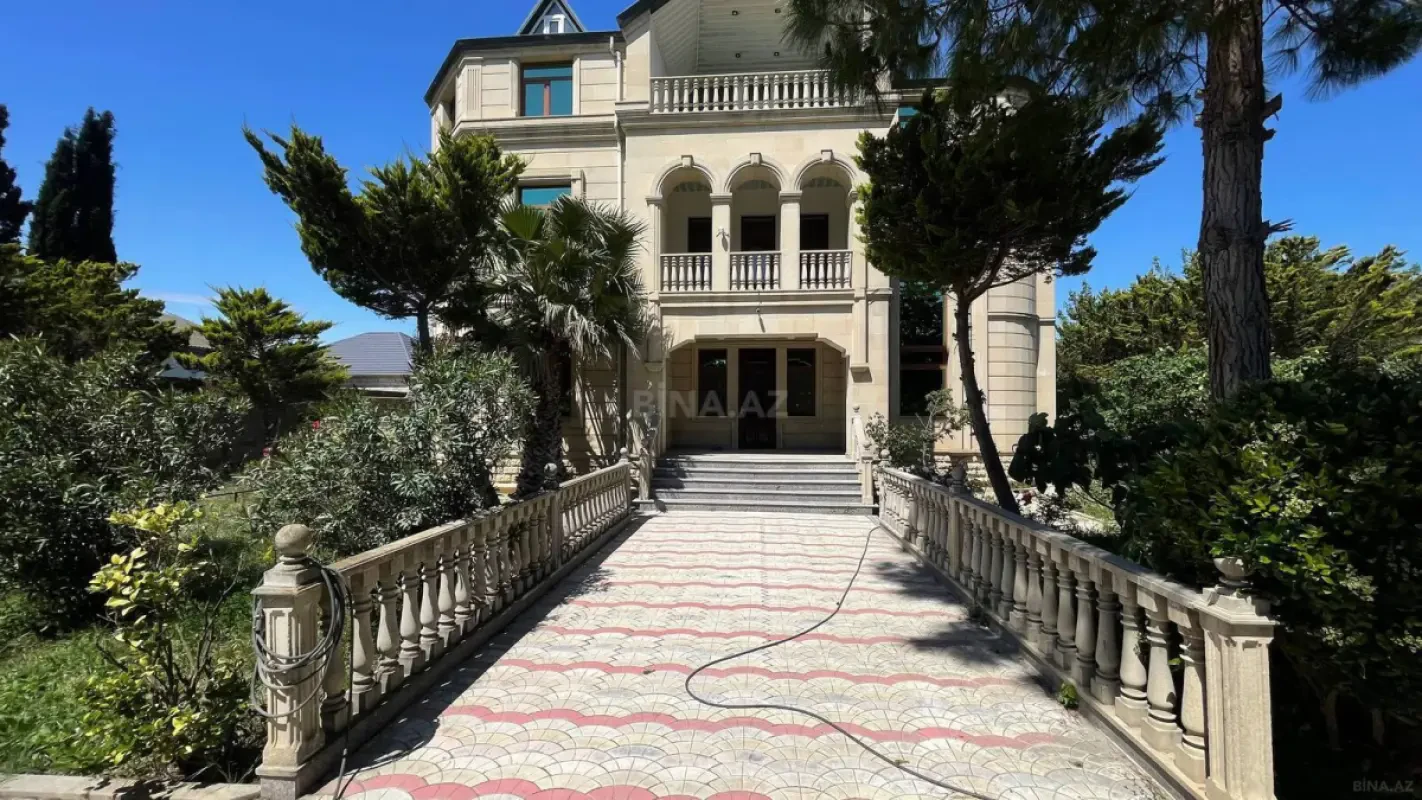 Satılır 5 otaqlı həyət evi 350 m²