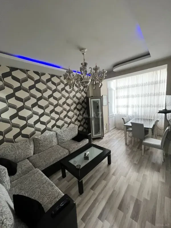 Kirayə verilir 2 otaqlı mənzil 60 m²